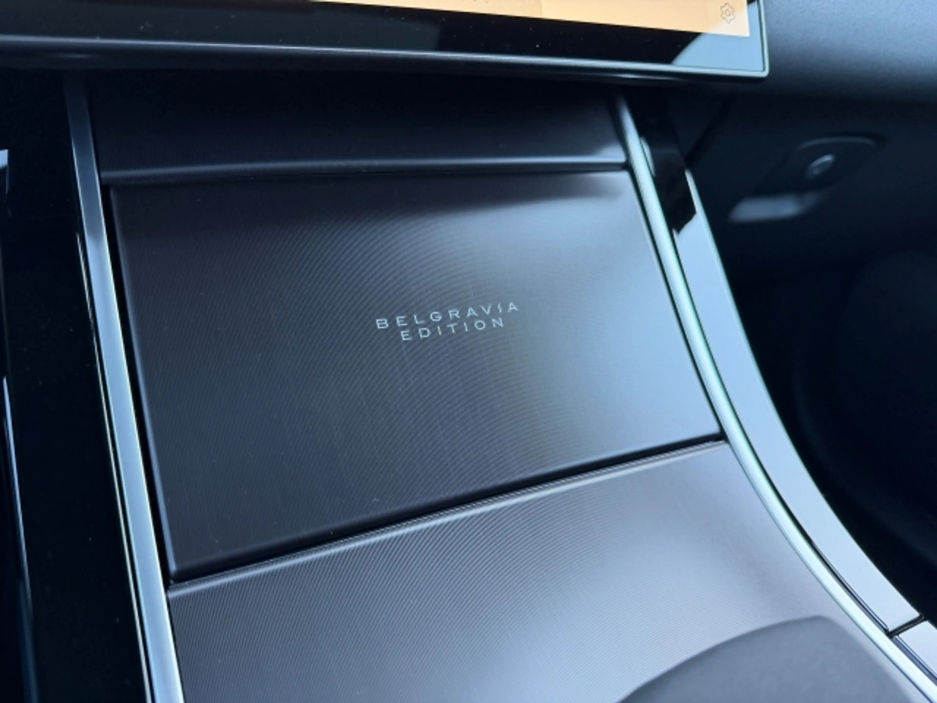 Land Rover Range Rover Velar P400e Belgravia Edition — photo 14