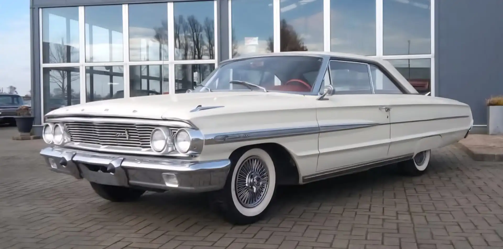 Oldtimer Ford Ford Galaxie 500 Sport Coupe V8 Automaat bj 1964 Weiß - 1