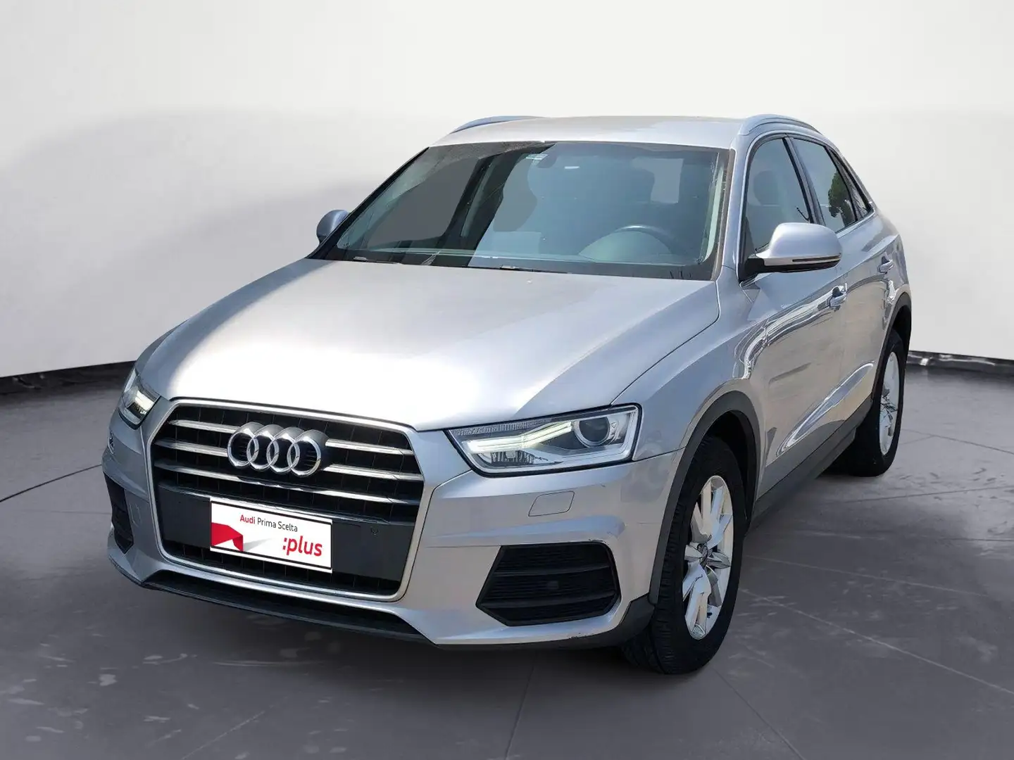 Audi Q3 2.0 TDI 120 CV S tronic Business Zilver - 1