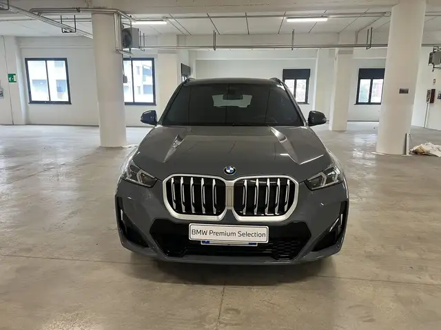 BMW X1 view 2