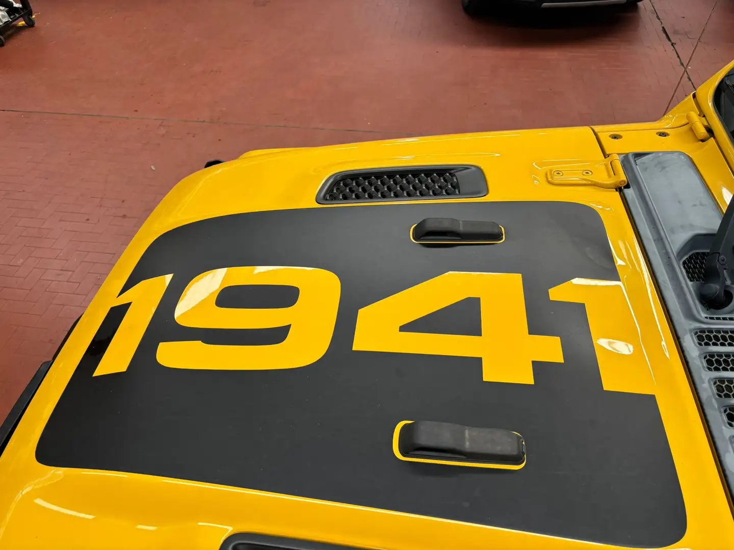 Jeep Wrangler Wrangler IV 2.2 mjt II Sahara 1941 by Mopar auto Jaune - 1