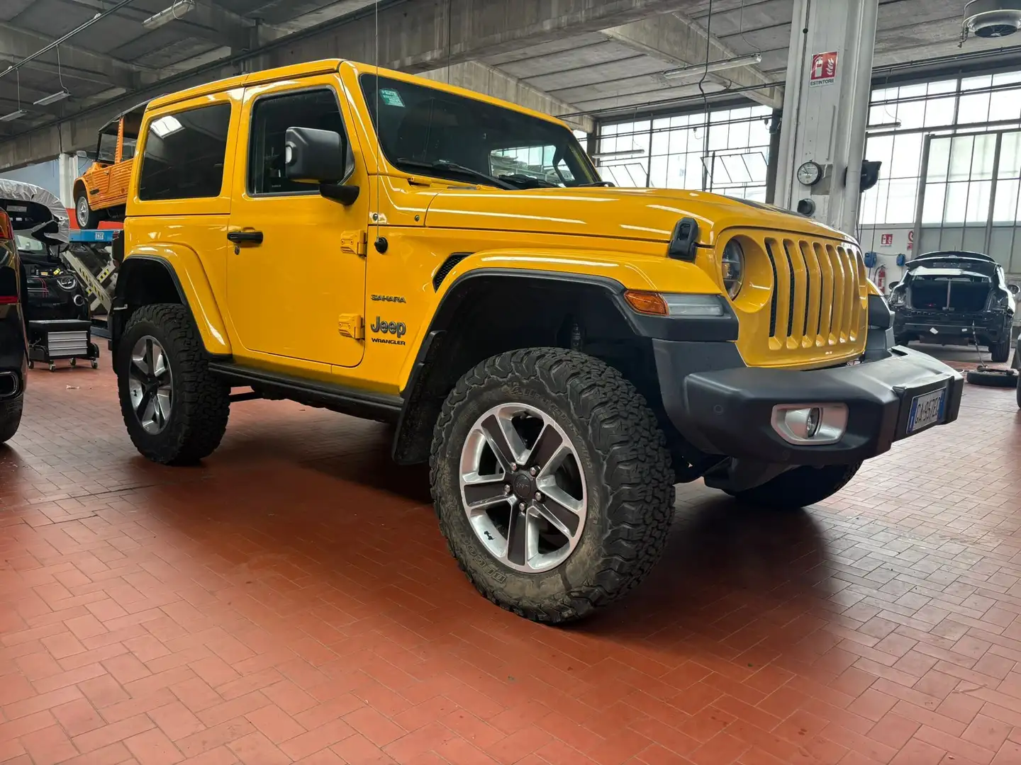 Jeep Wrangler Wrangler IV 2.2 mjt II Sahara 1941 by Mopar auto Jaune - 2