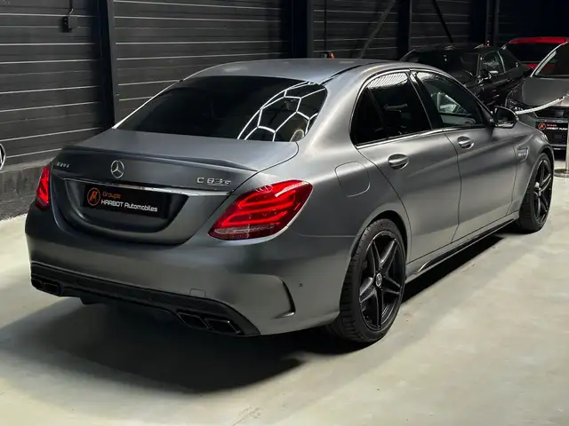 Mercedes-Benz C-Class view 4