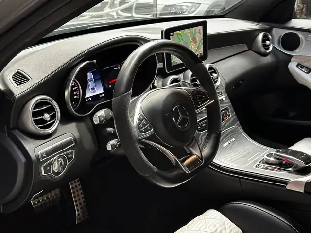 Mercedes-Benz C-Class view 12