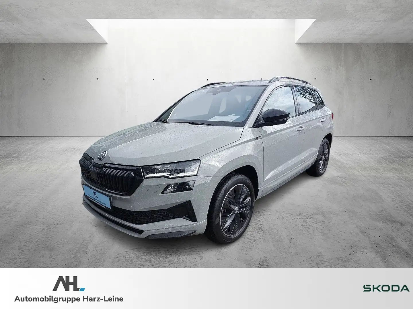 Skoda Karoq 2.0 TSI Sportline 4x4 DSG Matrix PDC SmartLink Grijs - 1