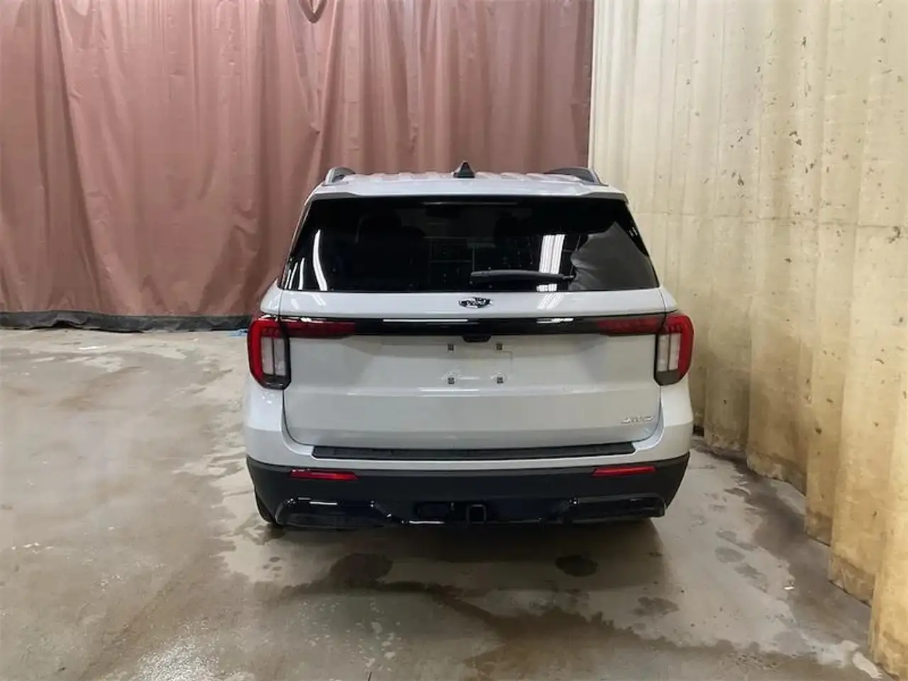 Ford Explorer photo Ford Explorer