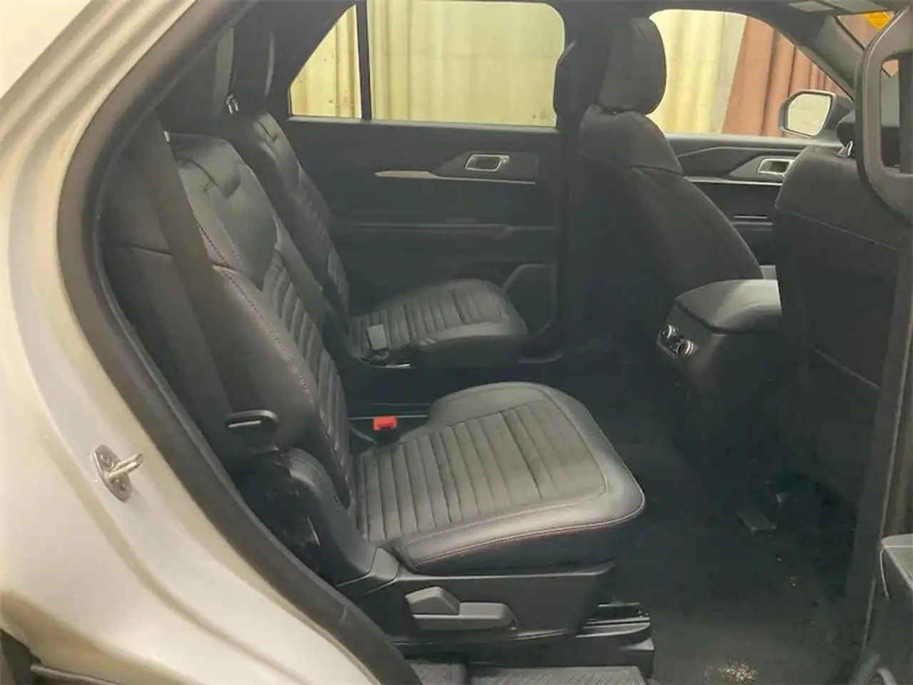 Ford Explorer photo Ford Explorer