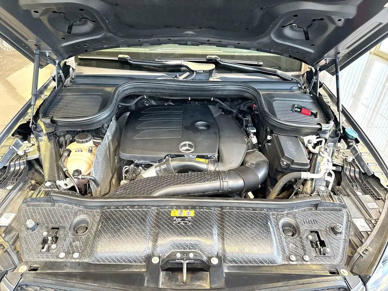 Mercedes-Benz GLE снимка Mercedes-Benz GLE