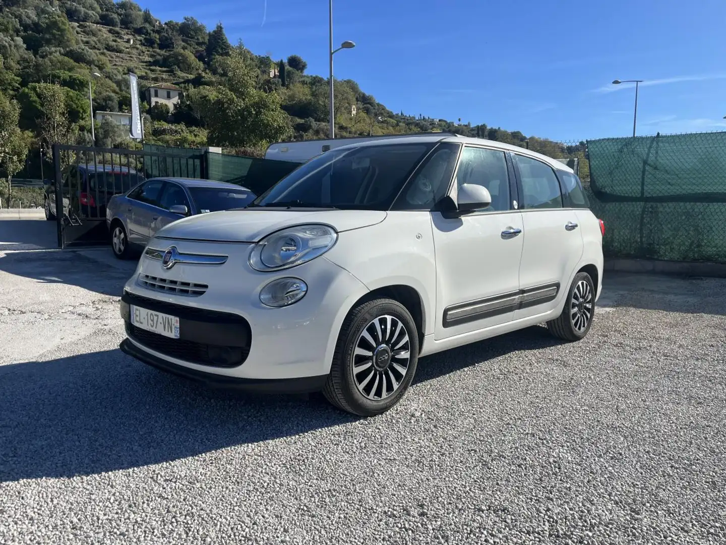 Fiat 500 Fiat 500L 0.9i TwinAir - 105 cv - Lounge *NON ROULANT Blanc - 1