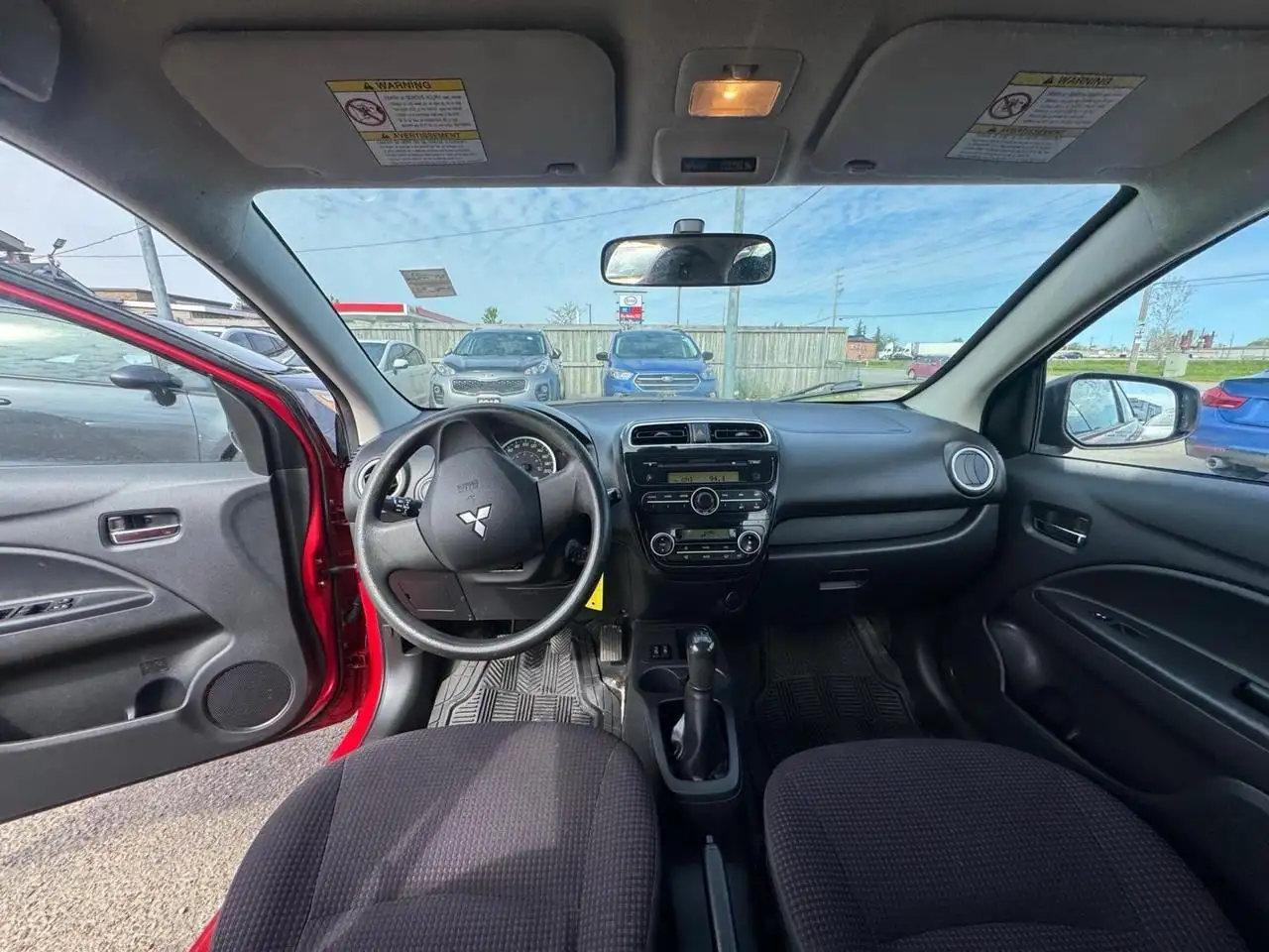 Mitsubishi Mirage снимка Mitsubishi Mirage