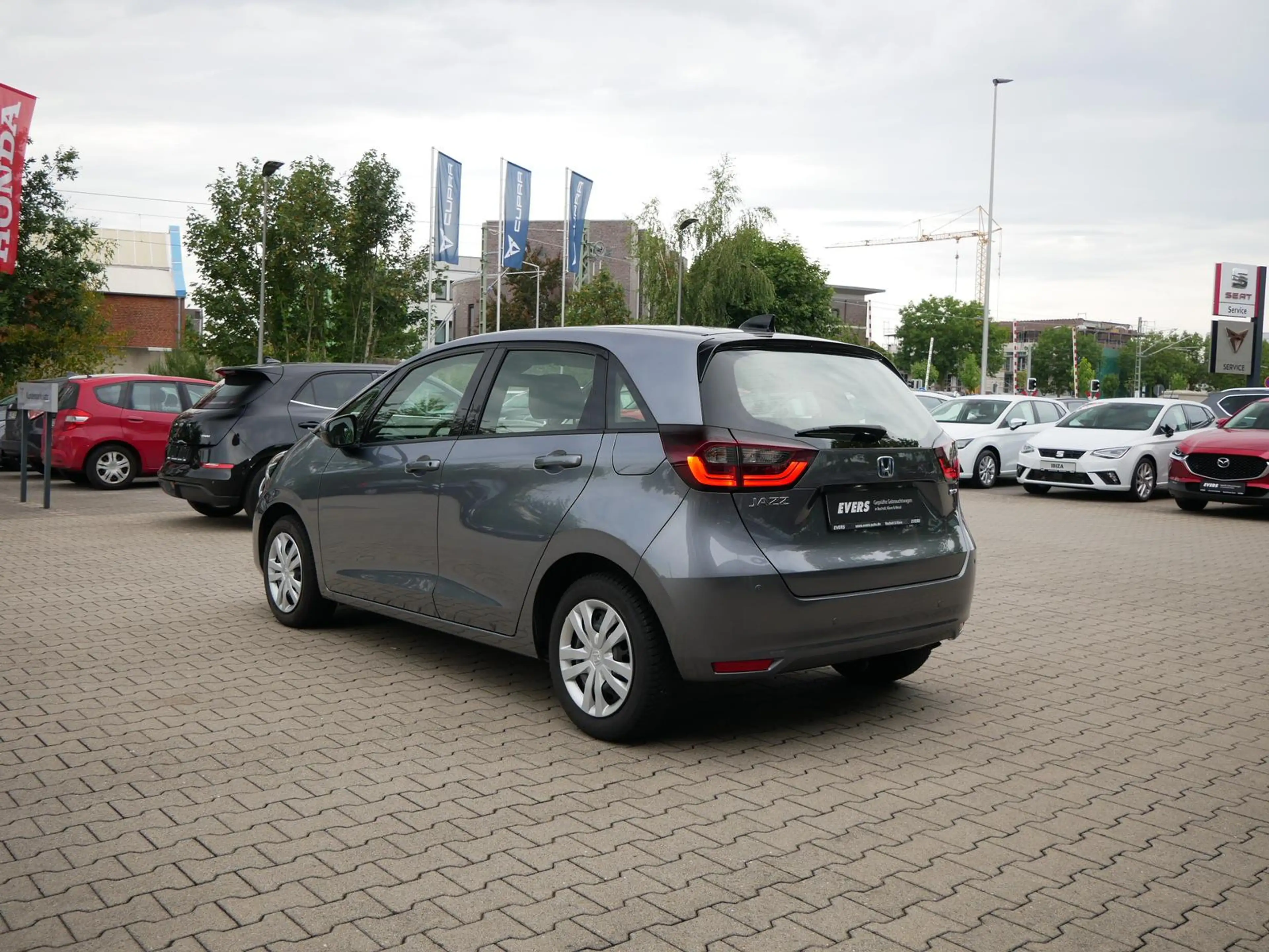 Honda Jazz Hybrid 1.5 Comfort LED + ACC — photo 9