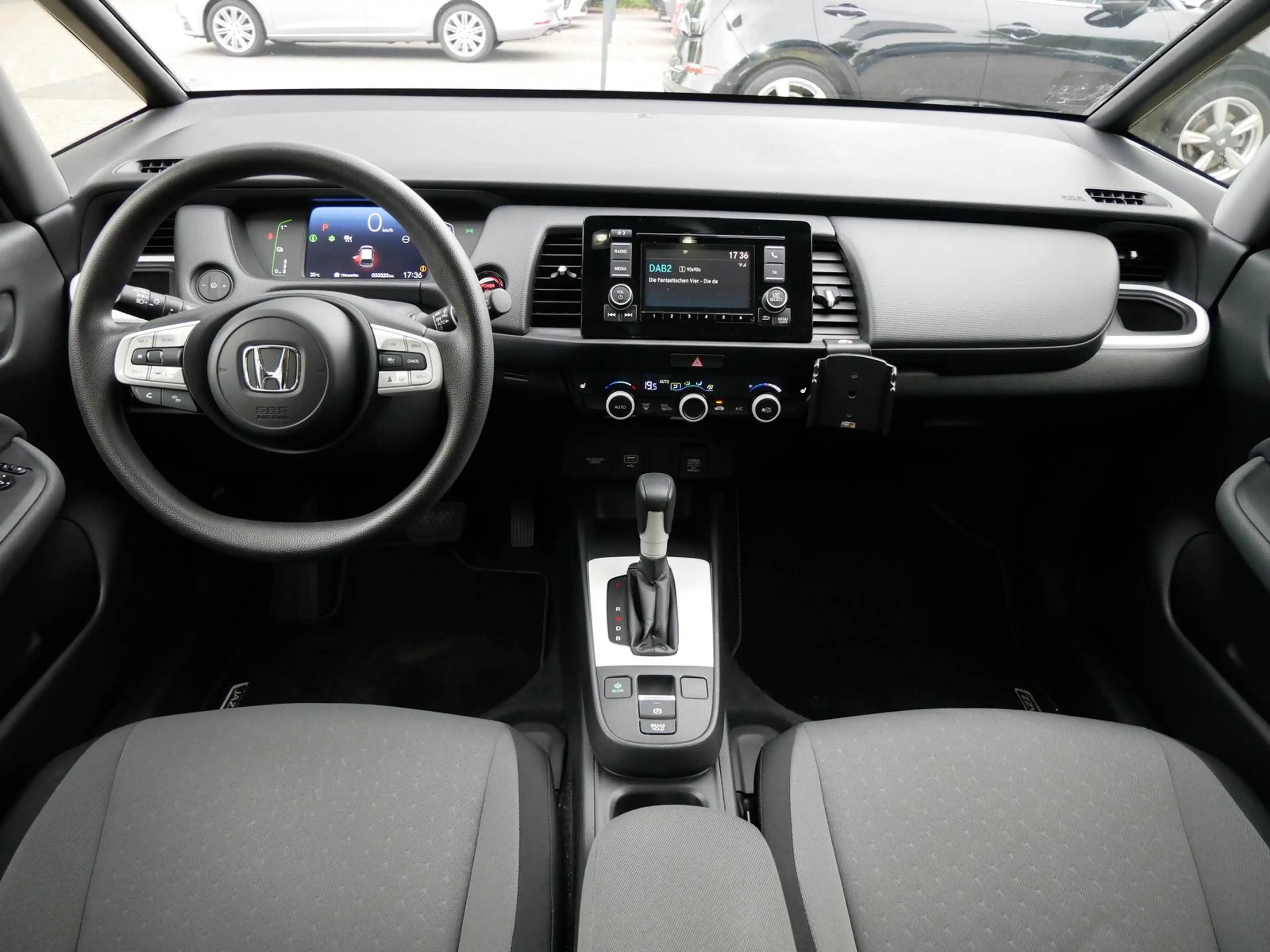 Honda Jazz Hybrid 1.5 Comfort LED + ACC — photo 13