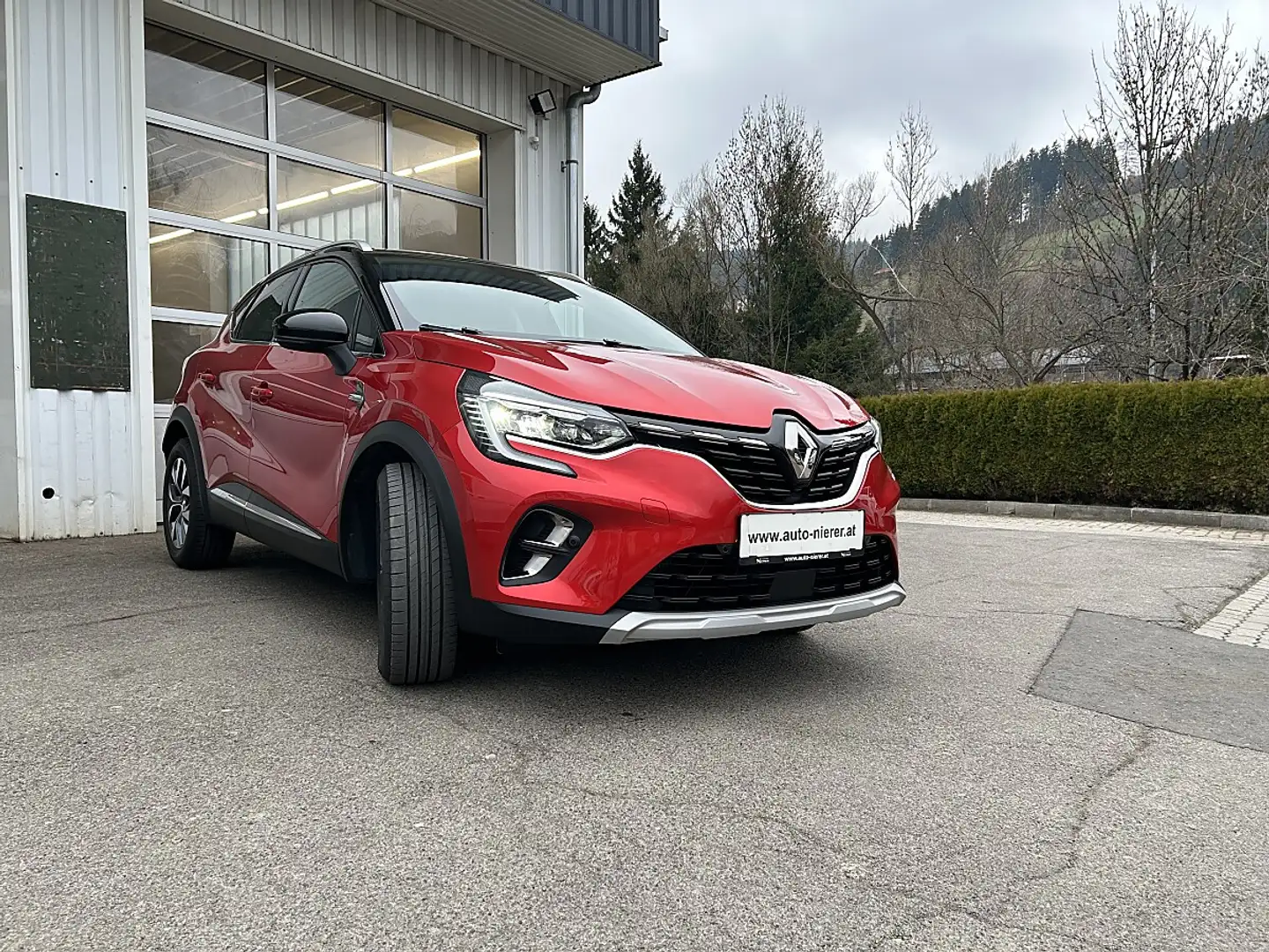 Renault Captur TCe 90 Edition One Rot - 2