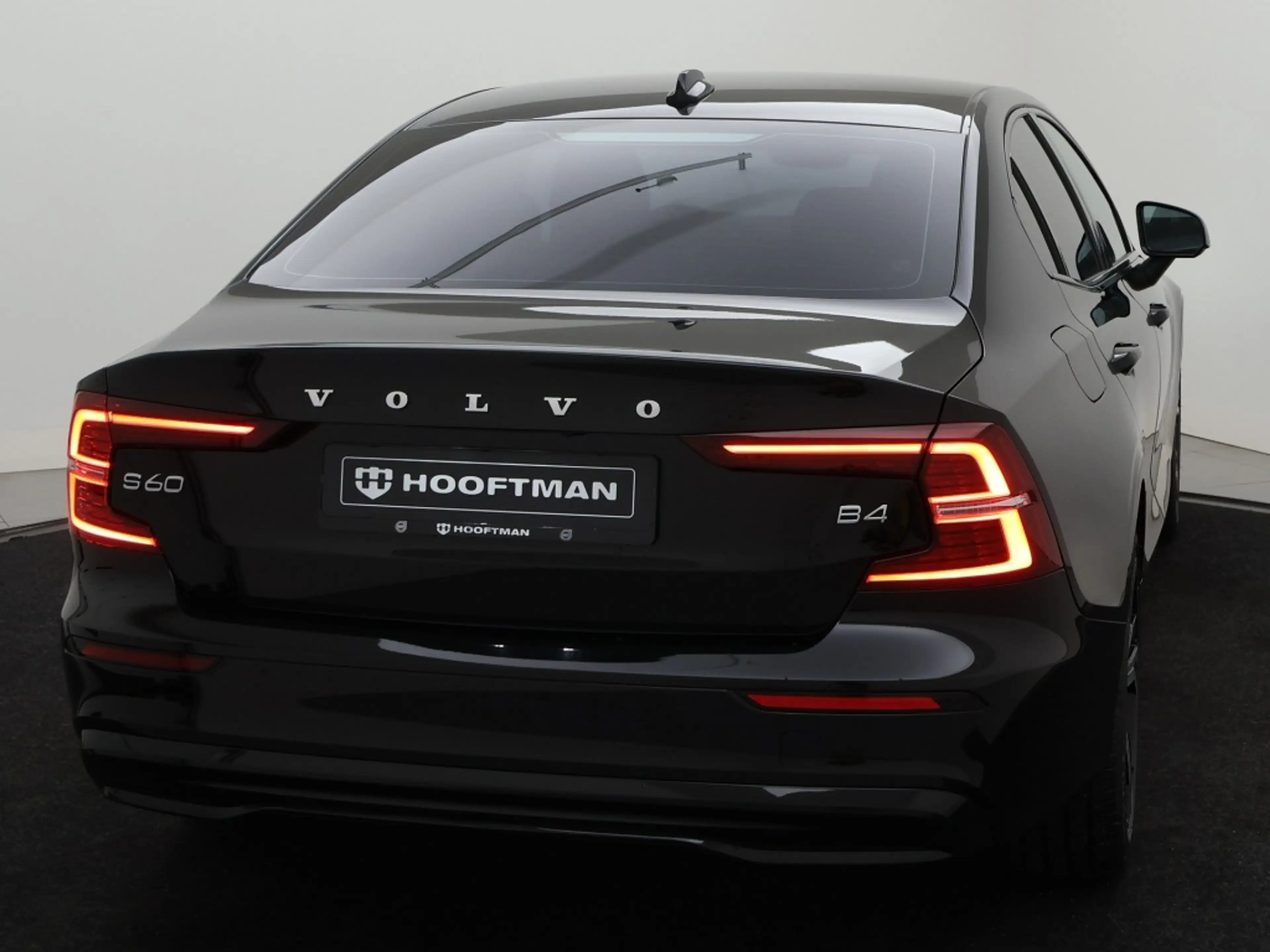 Volvo S60 B4 GT PLUS DARK 20INCH POLESTAR VELGEN GET-GLAS — photo 5