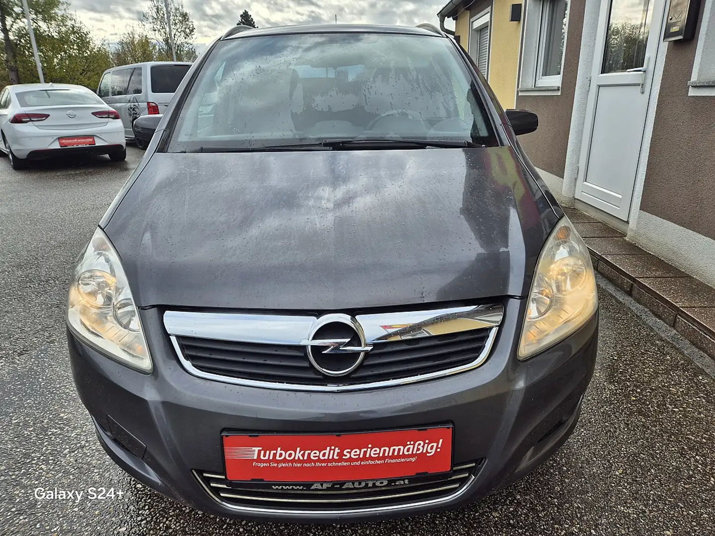 Opel Zafira 1,9 CDTI Style DPF Grau - 2