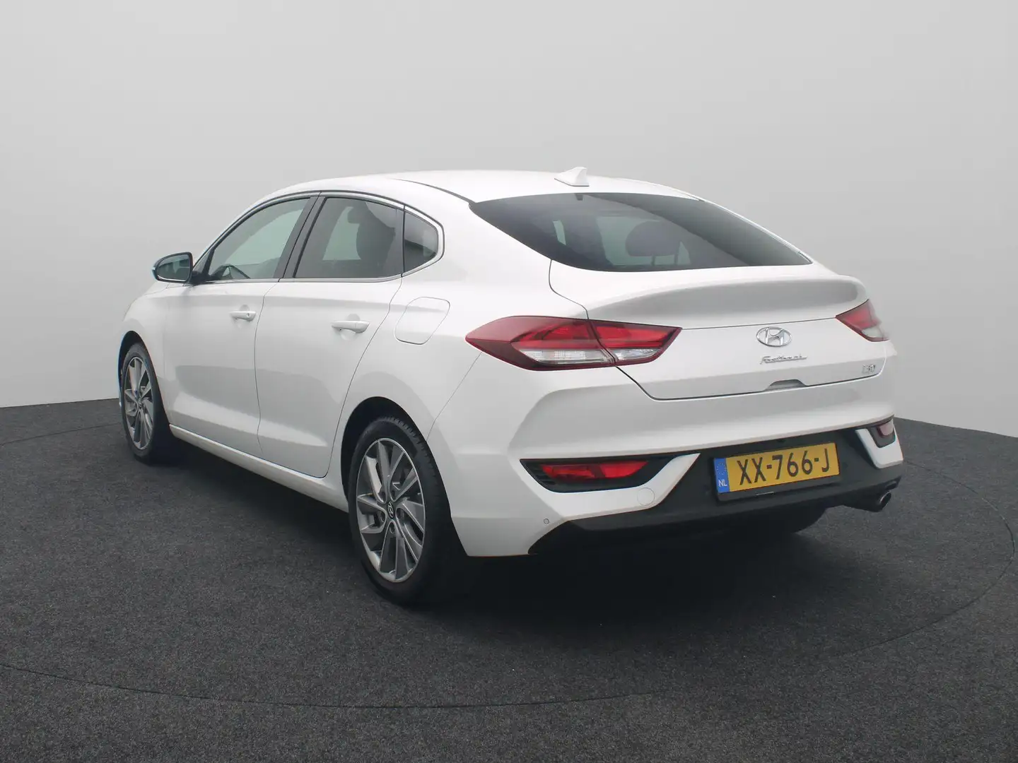 Hyundai i30 Fastback 1.0 T-GDI Comfort | Apple Carplay / Andro Weiß - 2