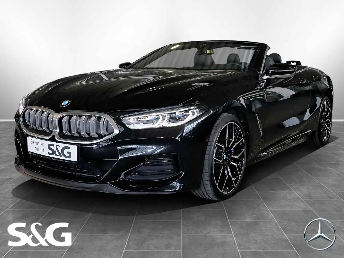 BMW 840 d xDrive STANDHEIZUNG+KAMERA+SITZBELÜFTUNG Černá - 1