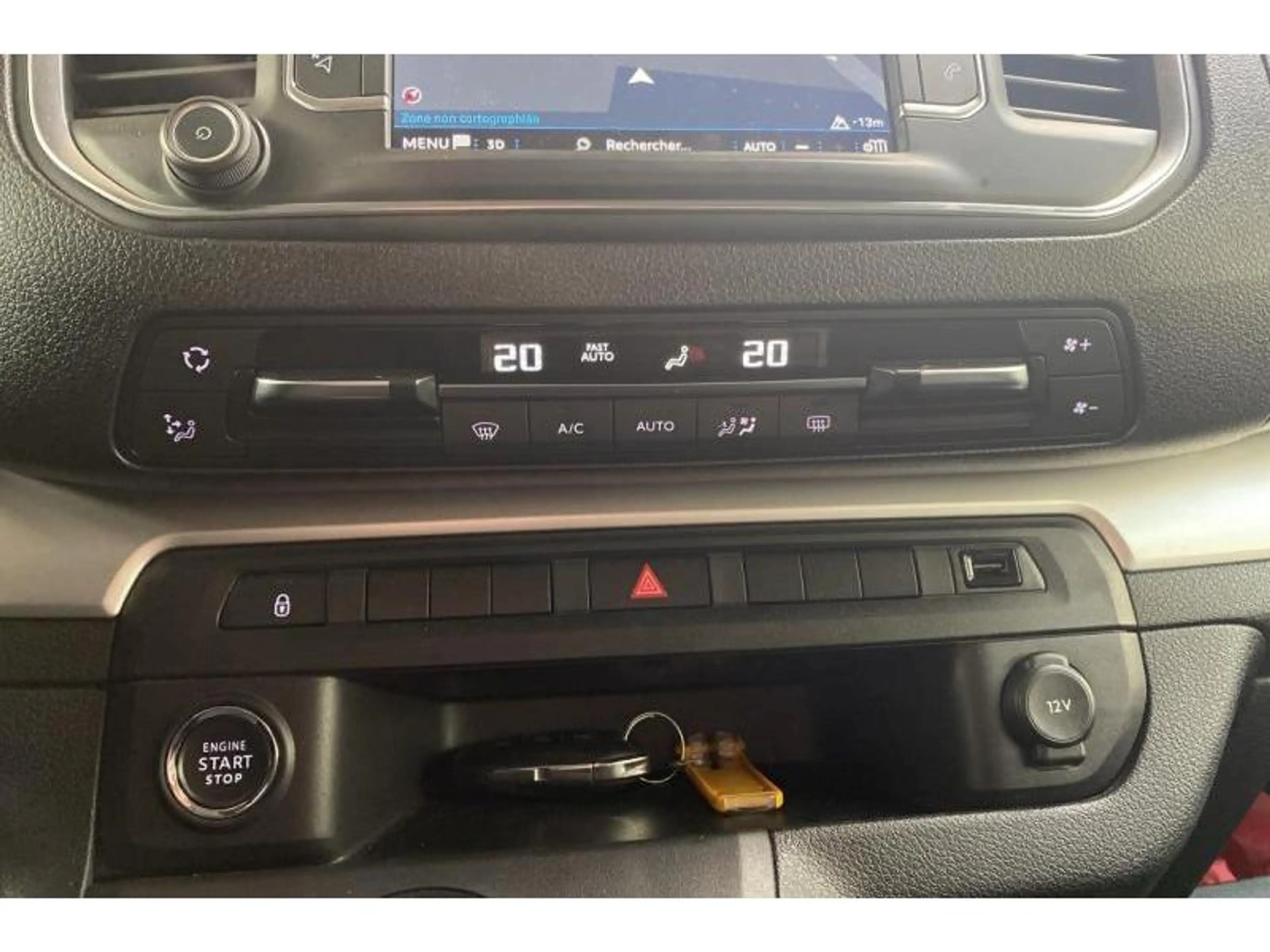 Peugeot Traveller LONG Business Auto 8pl. — photo 15