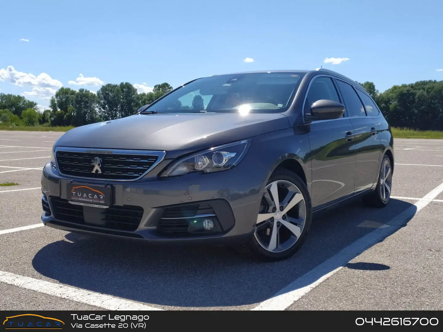 Peugeot 308 Tech Edition 1.5 Blue HDI 130 Gris - 1
