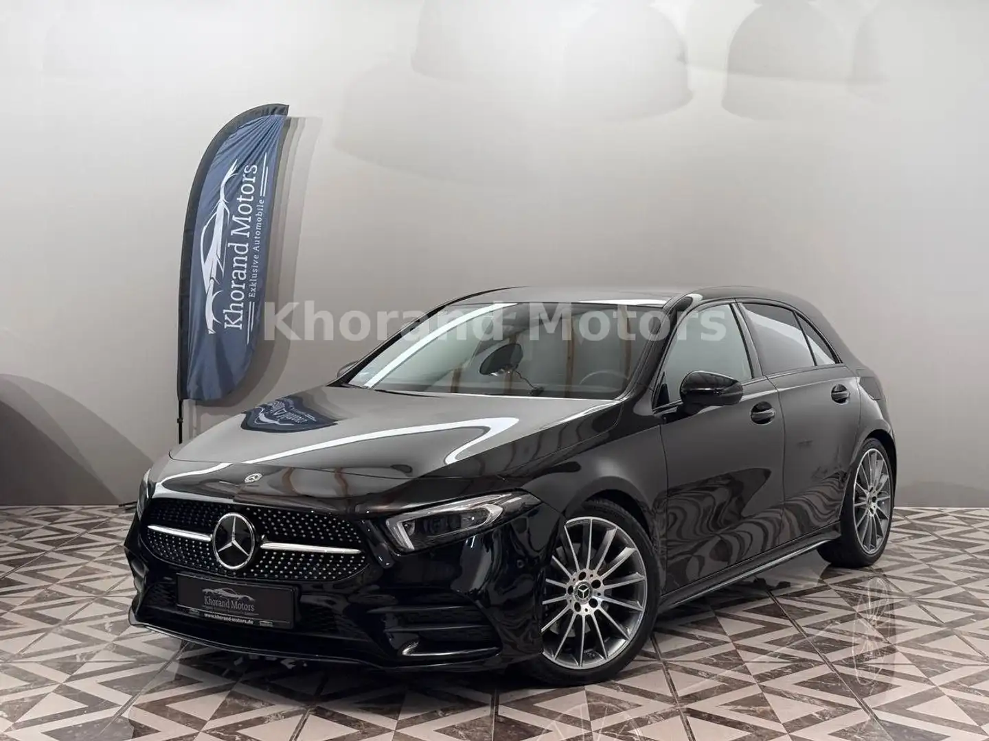 Mercedes-Benz A 220 4Matic AMG Line Sonderausstattung Noir - 1