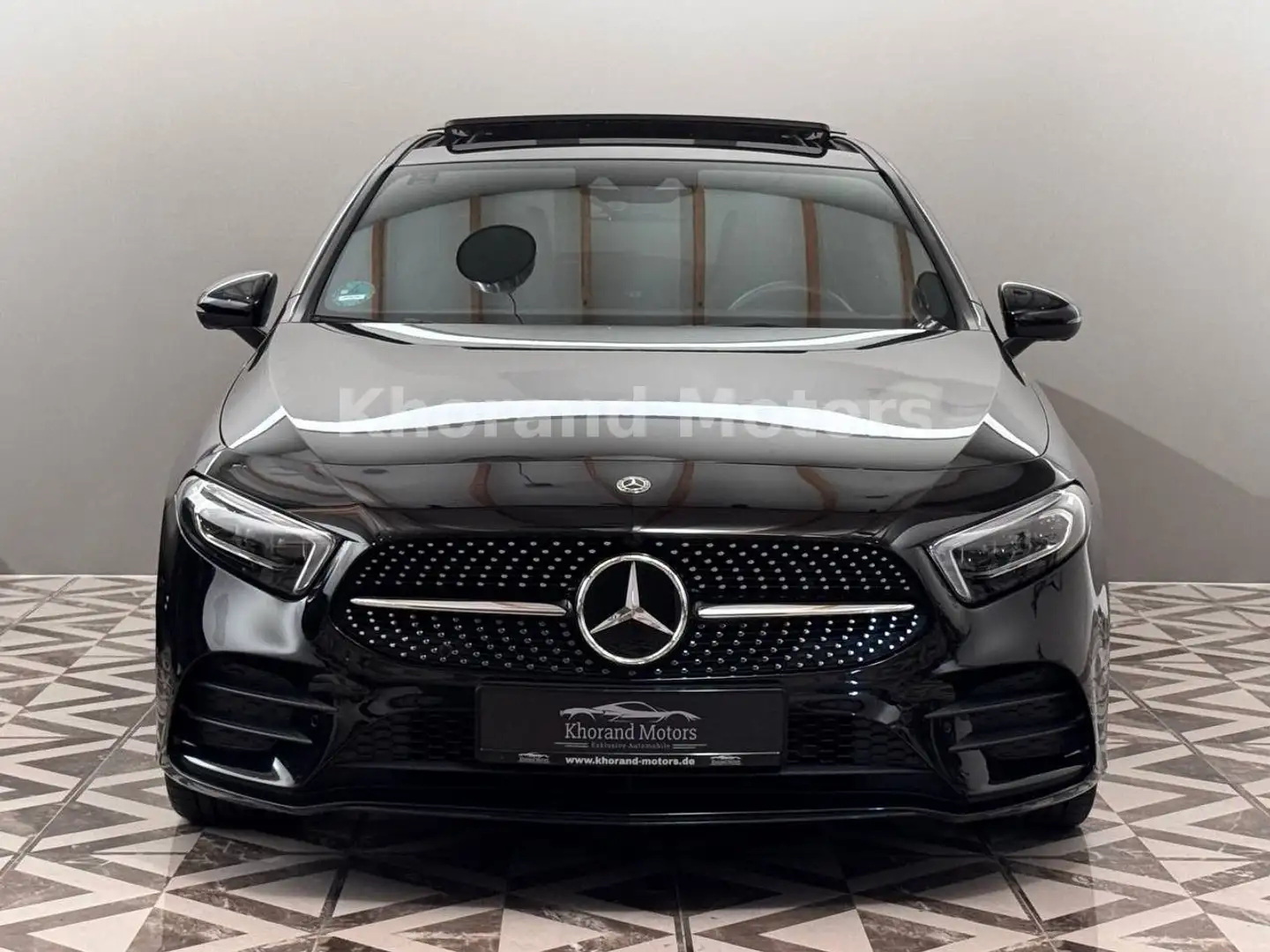 Mercedes-Benz A 220 4Matic AMG Line Sonderausstattung Noir - 2