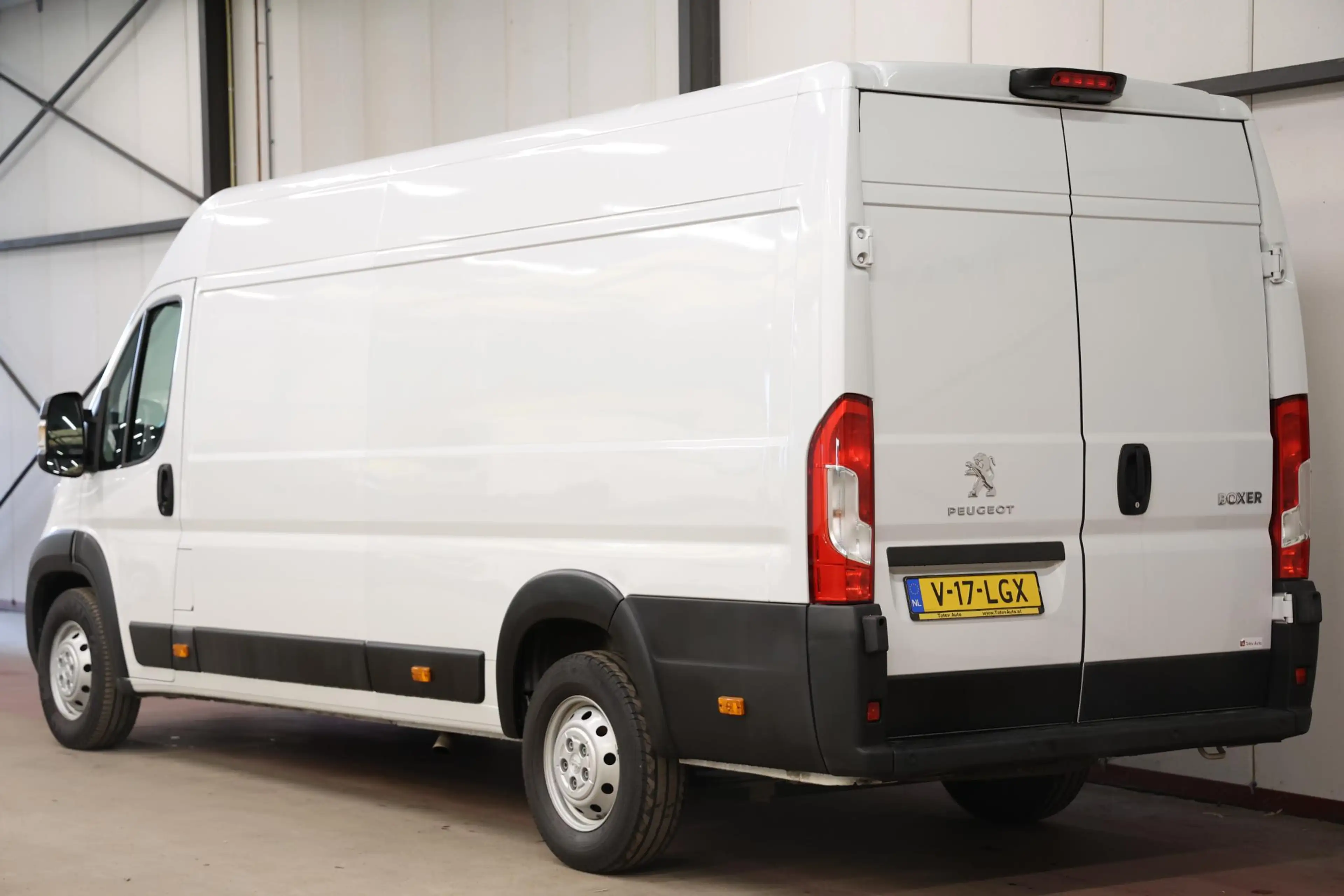 Peugeot Boxer 435 2.2 BlueHDi 140PK L4H2 — photo 3