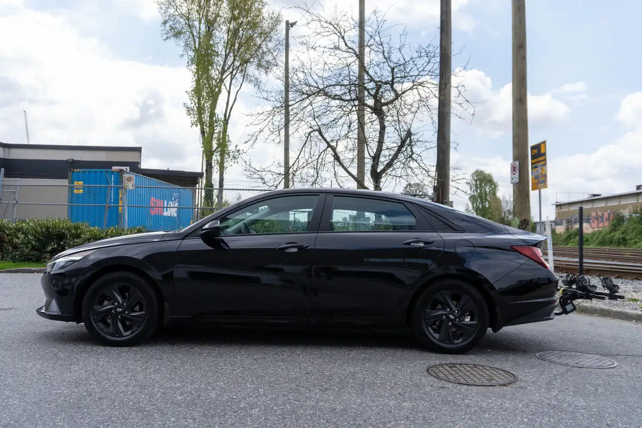 Hyundai ELANTRA снимка Hyundai ELANTRA