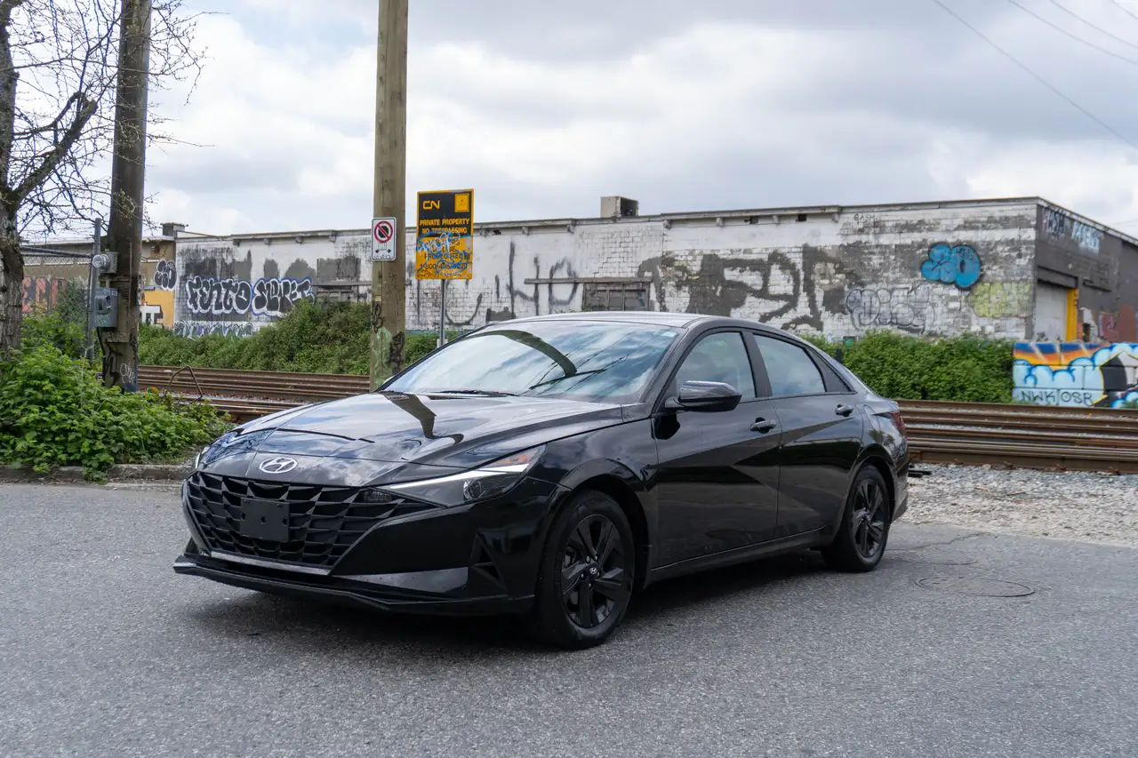 Hyundai ELANTRA снимка Hyundai ELANTRA