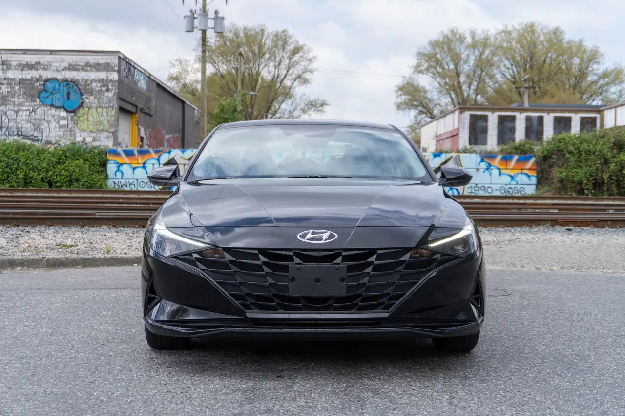 Hyundai ELANTRA снимка Hyundai ELANTRA