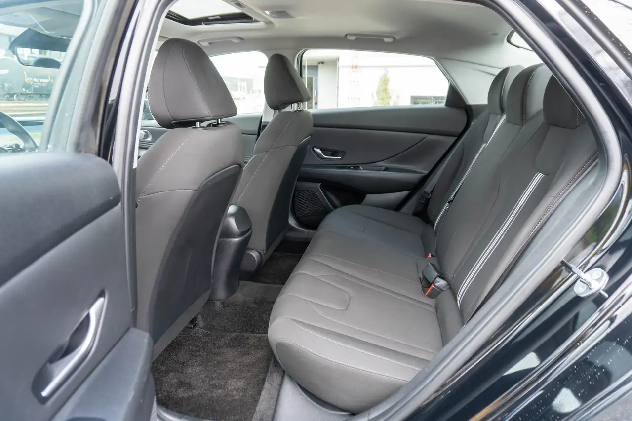 Hyundai ELANTRA снимка Hyundai ELANTRA