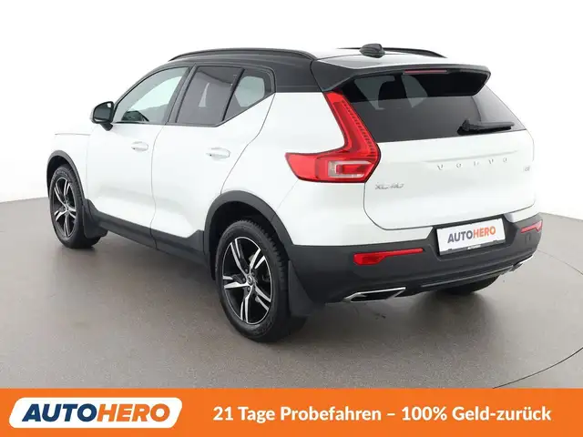 Volvo XC40 view 4