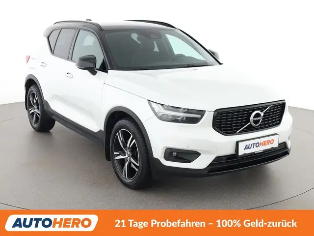 Volvo XC40 view 8