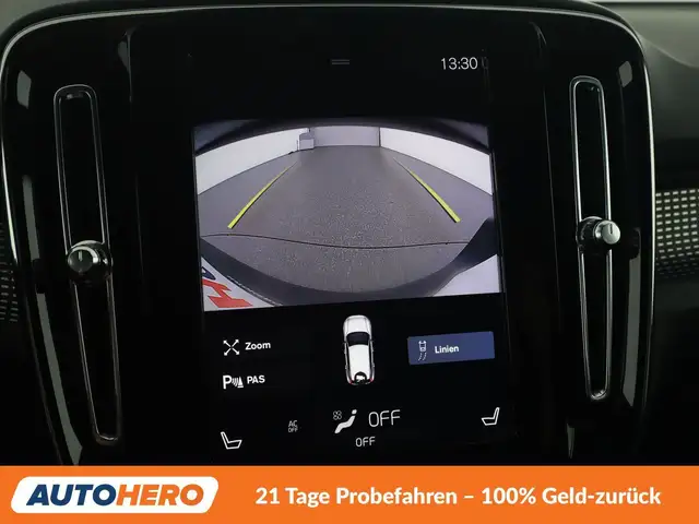 Volvo XC40 view 22