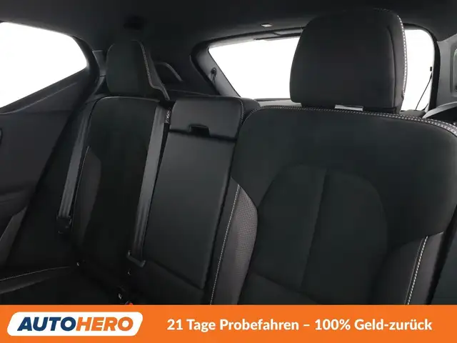 Volvo XC40 view 14