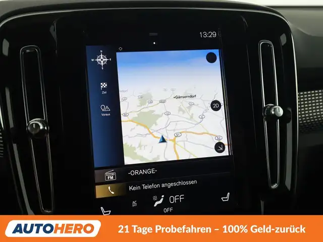 Volvo XC40 view 21
