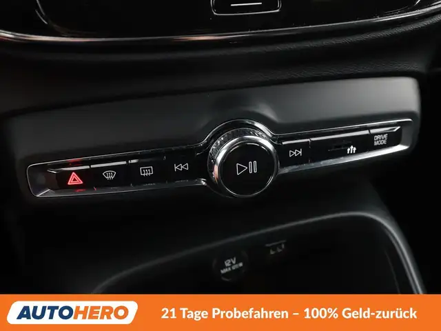 Volvo XC40 view 27