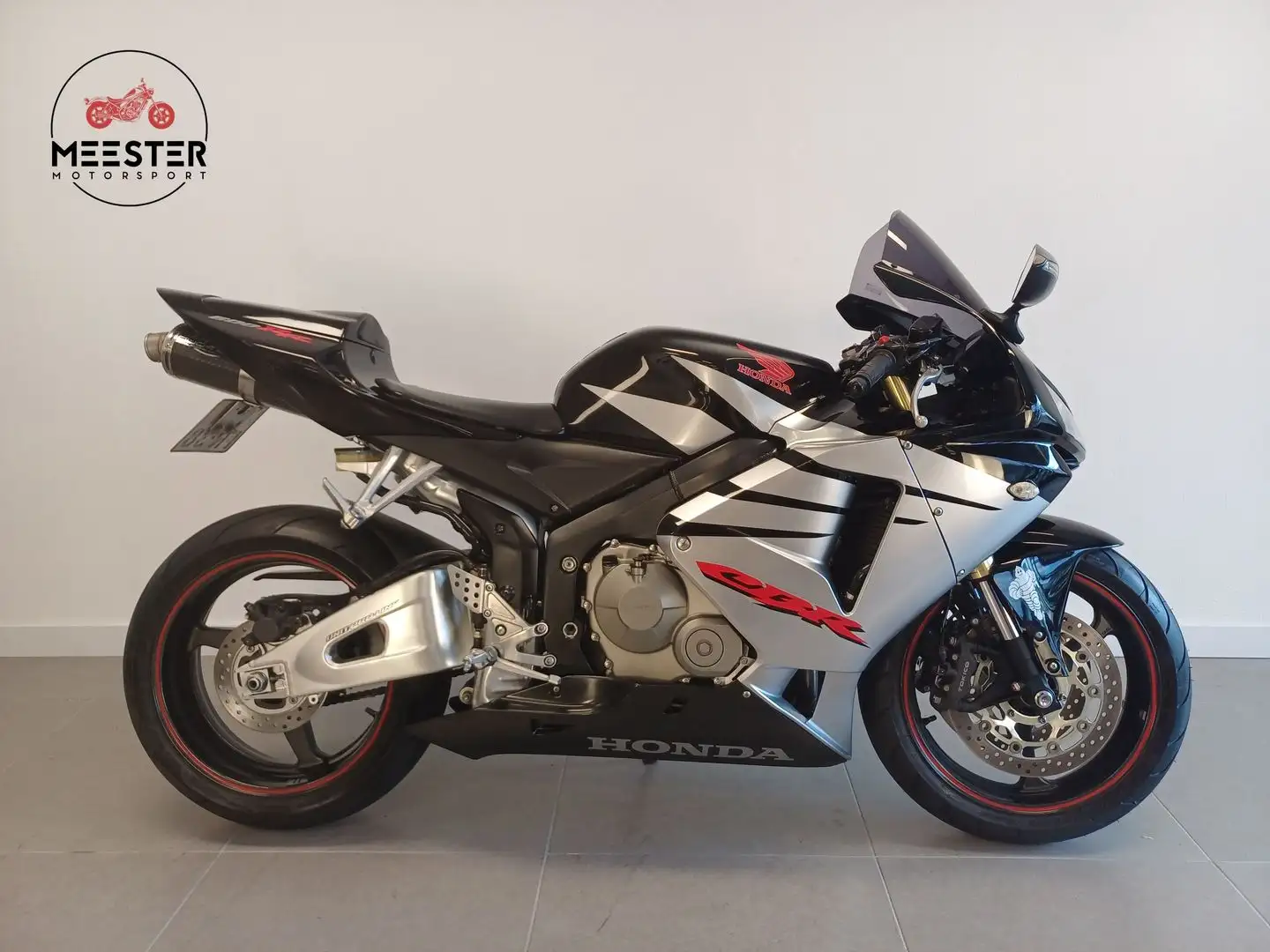 Honda CBR 600 RR Zwart - 1