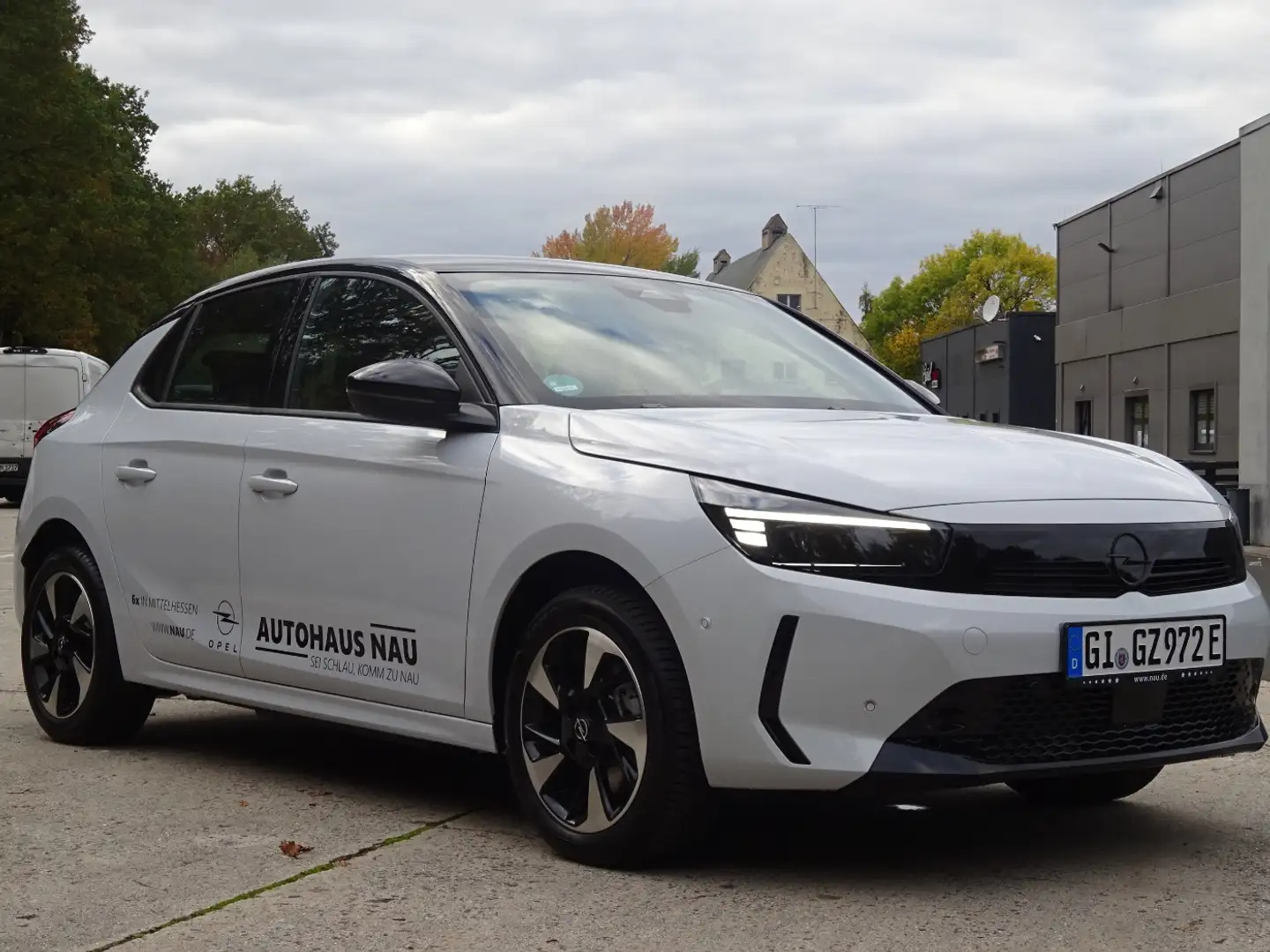 Opel Corsa Electric GS Long Range inkl. Wärmepumpe! Weiß - 2