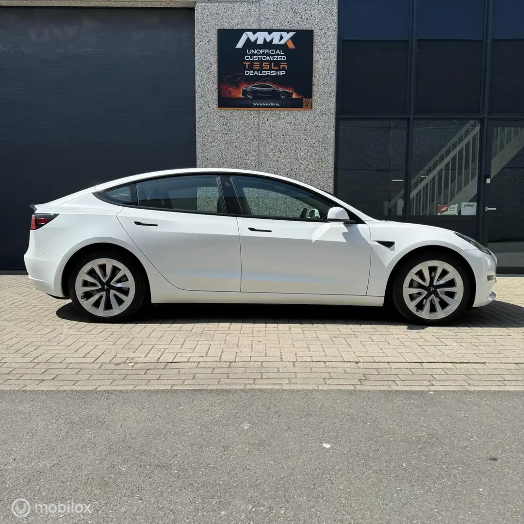 Tesla Model 3 Standard Range + MMX PACK Blanc - 2