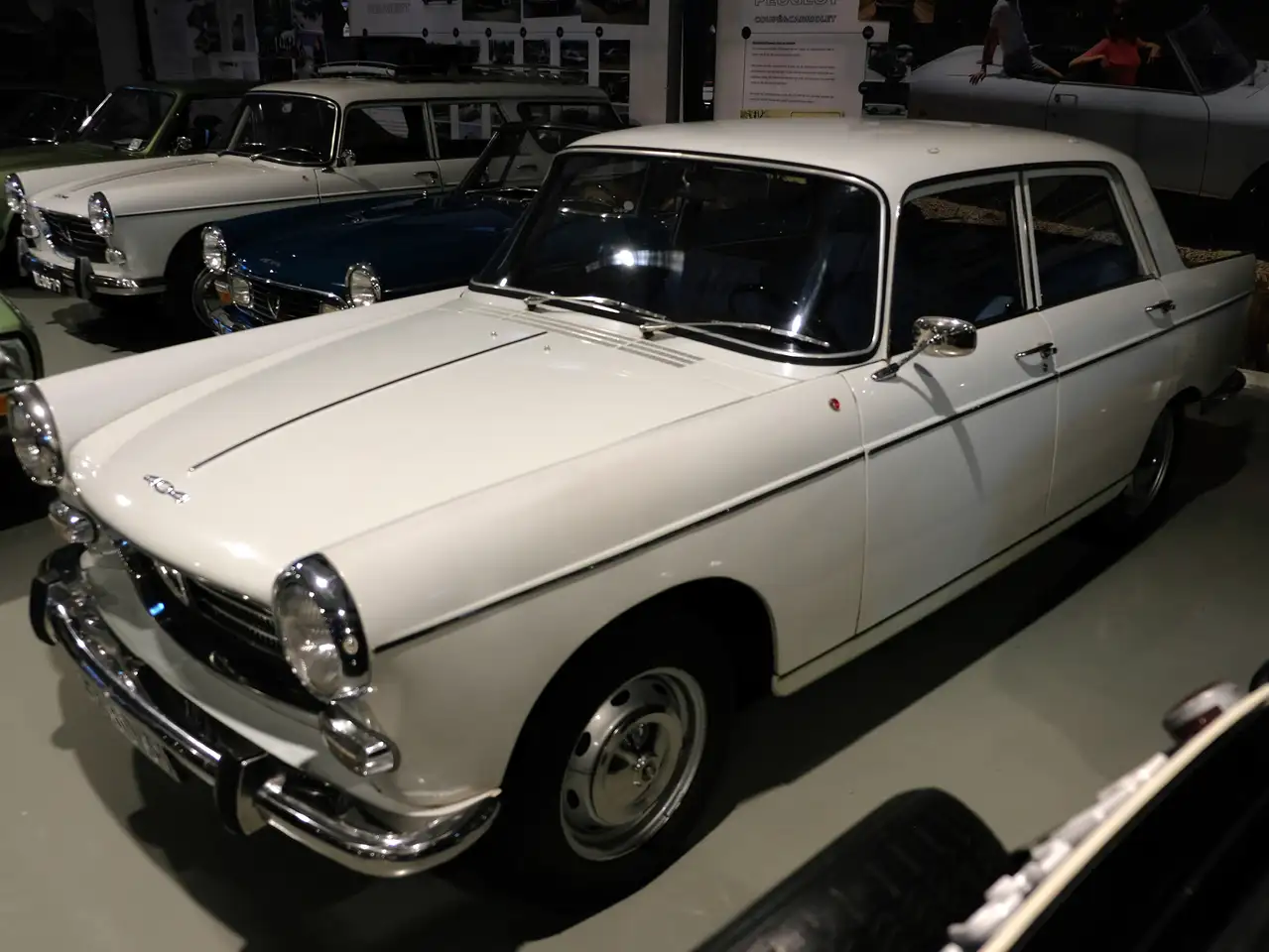 Peugeot 404 Unieke en gerestaureerde conditie, foto 5