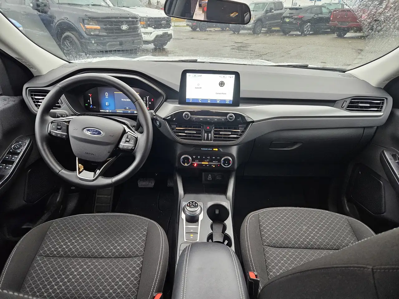 Ford Escape снимка Ford Escape