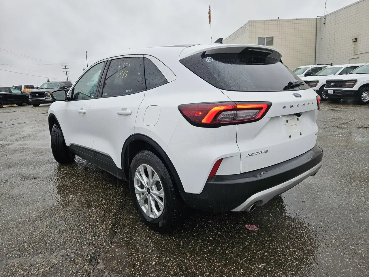 Ford Escape снимка Ford Escape