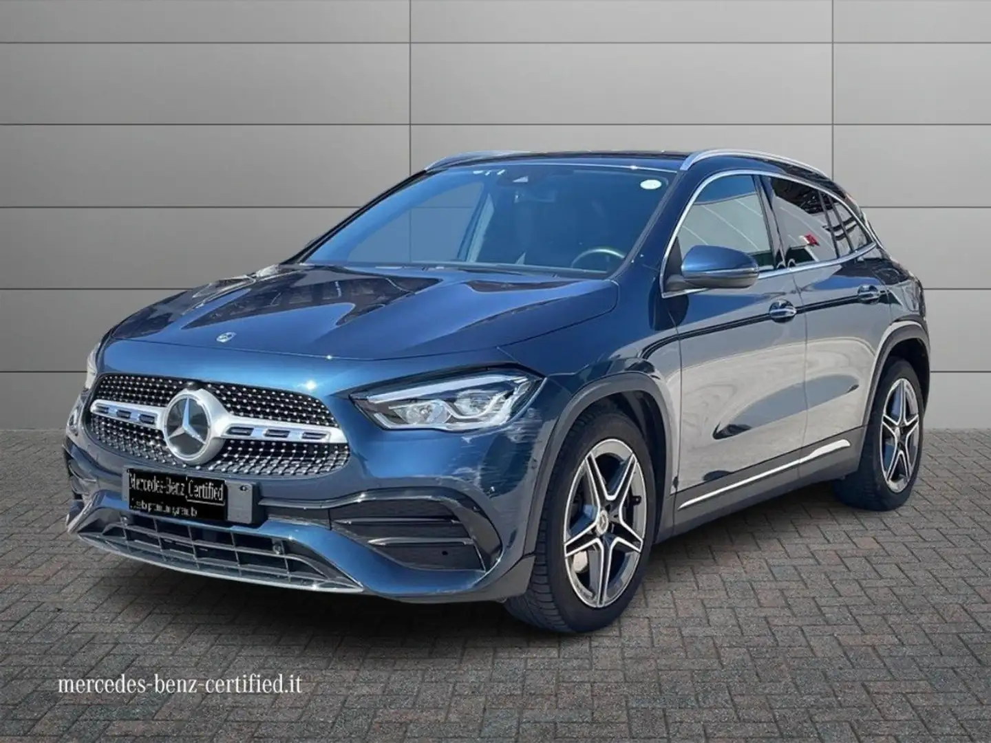 Mercedes-Benz GLA 200 - GLA 200 d Premium auto Blauw - 1