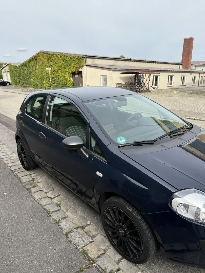 Fiat Grande Punto 1.2 8V Actual Blau - 2