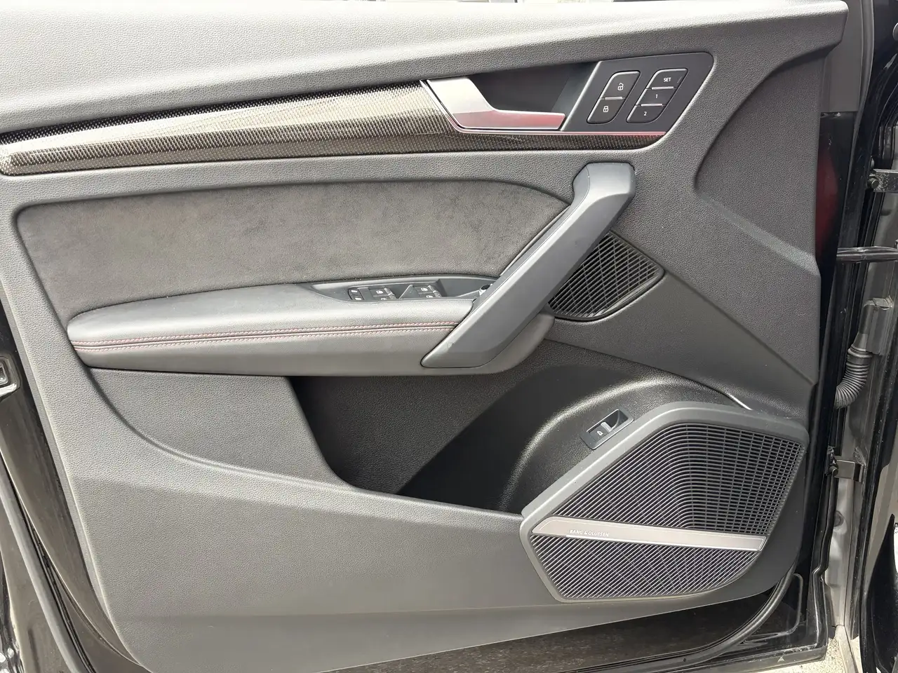 Audi SQ5 снимка Audi SQ5