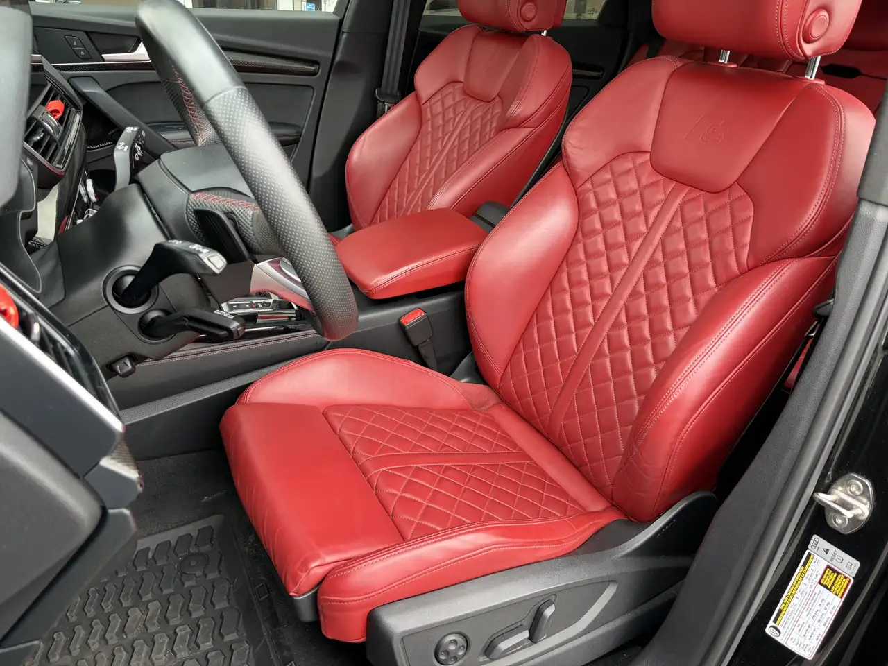 Audi SQ5 снимка Audi SQ5