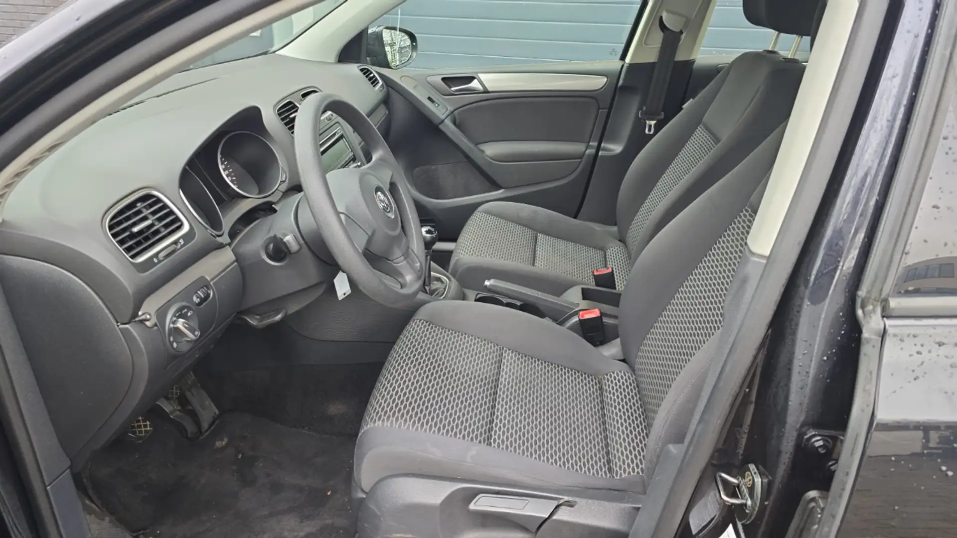 Volkswagen Golf 1.2 TSI TOUR Schwarz - 2