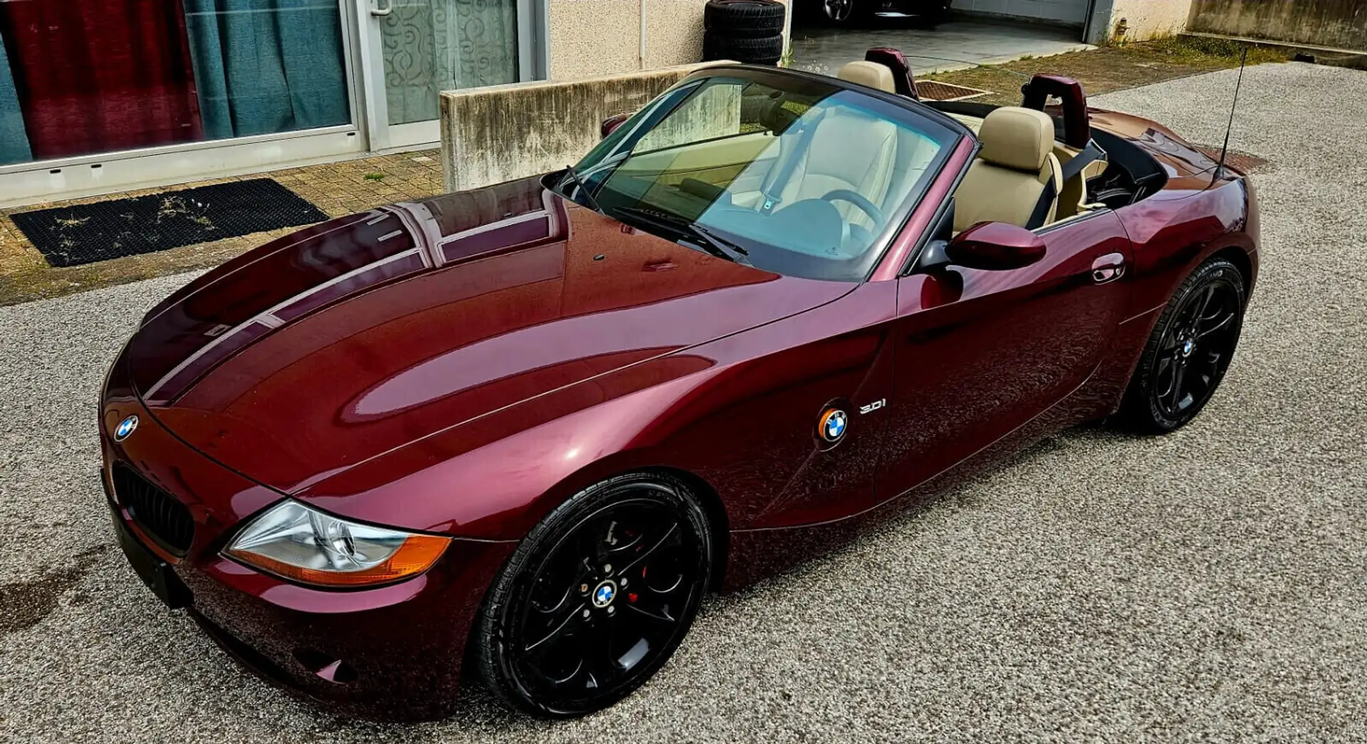 BMW Z4 3.0i Roadster Merlot-Rot Rosso - 1