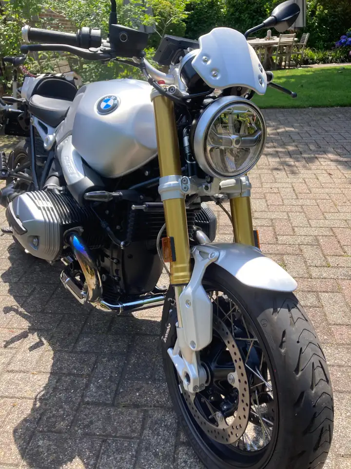 BMW R nineT