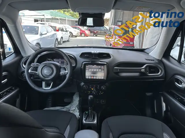 Jeep Renegade view 14